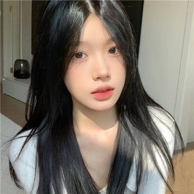 窗户边有人